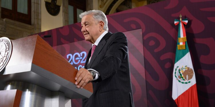 Carreteras y caminos artesanales impulsan desarrollo, generan empleos y benefician a las comunidades: presidente