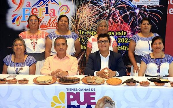 Con Feria del Mole de Calpan, gobierno estatal impulsa a cocineras tradicionales