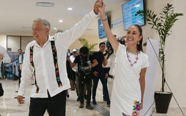 Gobierno federal realiza transición ordenada y fraterna: presidente; “es inédito”, afirma