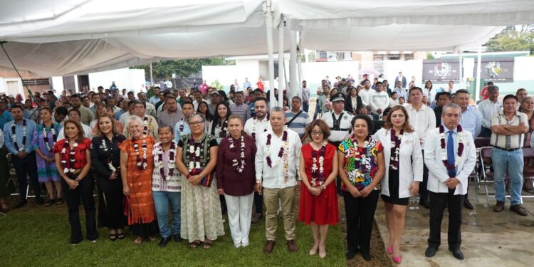 Inauguran Centro de Salud de la Villa de Zaachila