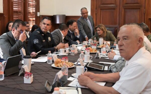 Preside Maru Campos reunión de la Mesa de Seguridad en Palacio de Gobierno