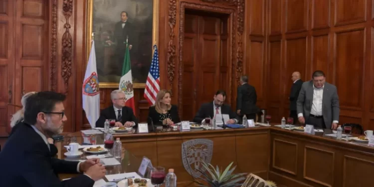 Se reúne Maru Campos con cónsul de Estados Unidos para revisar estrategias binacionales