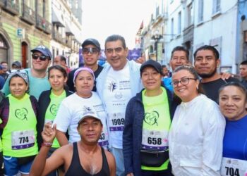 Sergio Salomón dio banderazo de salida a la segunda edición de la «Carrera por Amor al Prójimo»