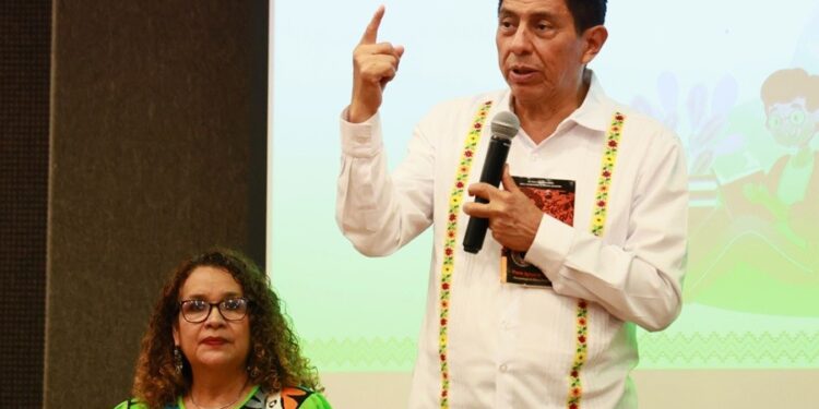 La lectura, la llave más importante de la libertad: Salomón Jara