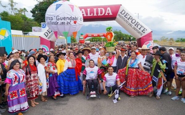 Con la participación de más de 3 mil personas, realizan Carrera Atlética 7K Guelaguetza 2024