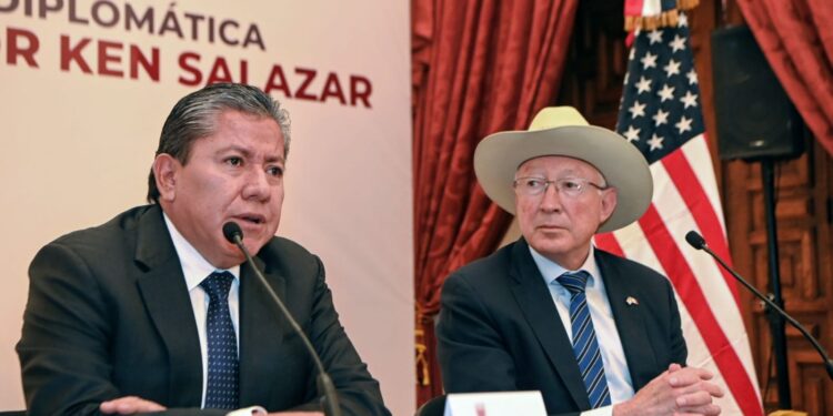 Embajador de Estados Unidos en México, Ken Salazar, reconoce avances del Gobierno de David Monreal en materia de seguridad