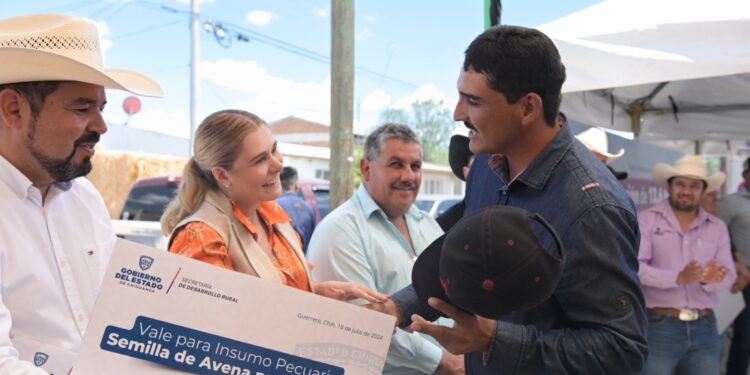 Encabeza Maru Campos tercera entrega de apoyos alimentarios para personas mayores y con discapacidad en Guerrero