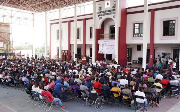 ENTREGAN TARJETAS DE FARMACIAS BIENESTAR EN MUNICIPIOS DE VALLES CENTRALES