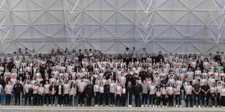 “¡Hicimos historia!”: Inaugura Maru Campos renovada Alberca Olímpica y reconoce a medallistas Conade 2024