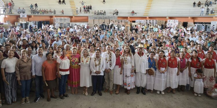 Humanismo y honestidad, claves para abatir el rezago: Gobernador Cuitláhuac
