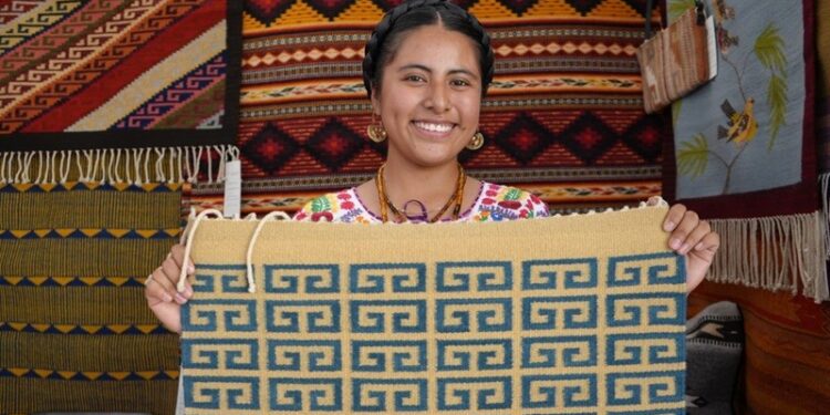 Invitan a la Expo Feria Artesanal del Tapete de Lana, en la Real Alhóndiga de Antequera