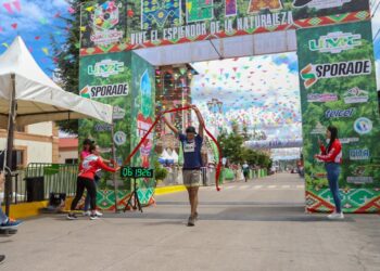 Corredores Rarámuri hacen el 1-2-3 en los 63K del Ultra Maratón de los Cañones en Guachochi