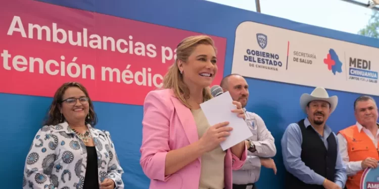 Refuerza Maru Campos atención médica en el estado con 23 nuevas ambulancias