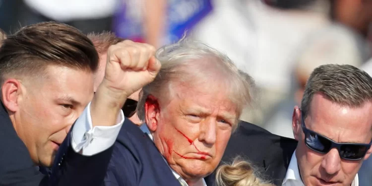 Trump sufre ataque en Pennsylvania; Servicio Secreto dice que “está a salvo”