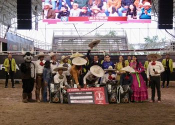 Con gran éxito reúne Zacatecas a los 16 mejores equipos charros de México