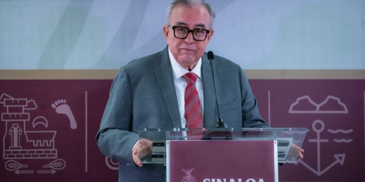 Presenta Rocha un plan de obrastos proyectos estratégicos se los presentó este lunes a la presidenta electa, Claudia Sheinbaum durante la reunión con gobers por más de 74 mil millones de pesos a realizarse a partir del 2025