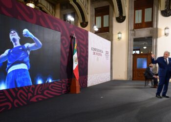 Presidente apoya a boxeador mexicano Marco Verde en próxima pelea por el oro en París 2024