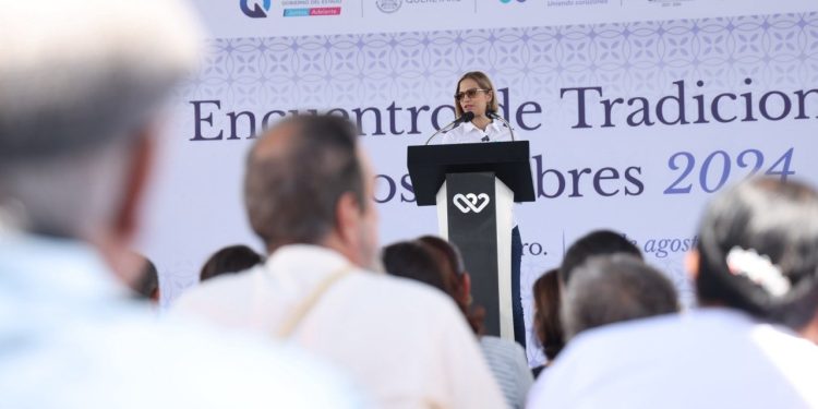 Celebra Car Herrera encuentro de tradiciones con los adultos mayores de San Juan del Río