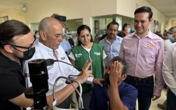 Ofrece DIF Estatal cirugías gratuitas de cataratas en Coahuila