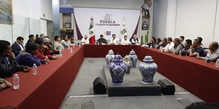 En sinergia, gobiernos estatal y Federal aperturan autopista México-Puebla