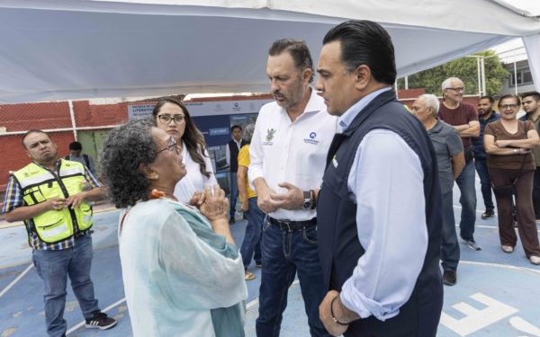Entrega Mauricio Kuri mejora de calles en la colonia El Marqués