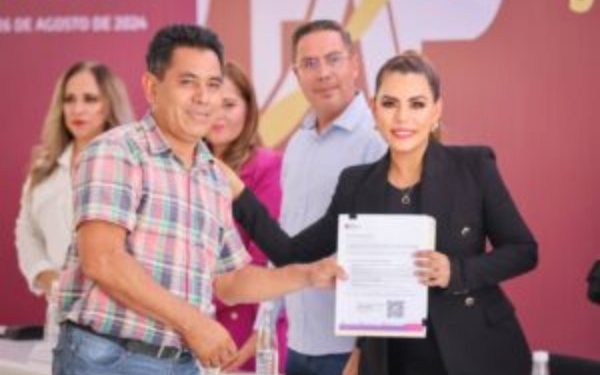 Fortalece Evelyn Salgado respaldo a periodistas con entrega de Pólizas de Seguro de Vida del FAP 2024