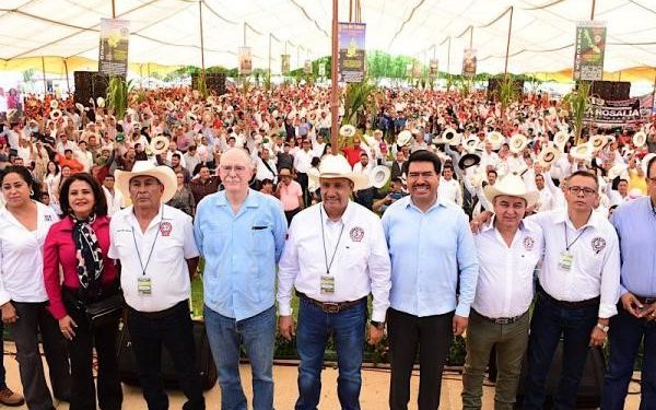 Gobiernos estatal y federal reconocen importancia del sector cañero en Puebla