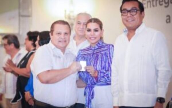 Entregan Evelyn Salgado y Miguel Torruco nombramientos de Barrios Mágicos a Pie de la Cuesta y Playa Bonfil de Acapulco