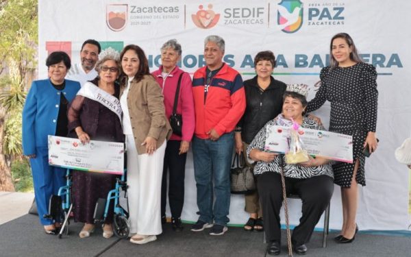 Premia Gobierno de Zacatecas a ganadoras del certamen del Día del Adulto Mayor