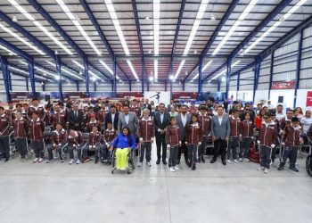 Preside Sergio Salomón Abanderamiento de la Delegación Poblana rumbo a los Paranacionales CONADE 2024