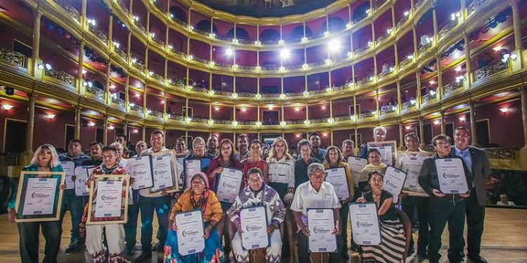 Reconoce el Gobierno de Jalisco a 23 artesanos y artesanas con el Galardón Jalisco y Arte Indígena 2024; entrega bolsa de $600,000