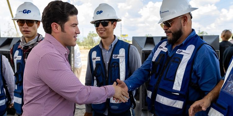 Recorre Gobernador terrenos para planta de Volvo en NL