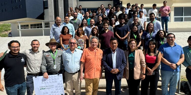 Visita subsecretario de Educación Media Superior y Superior instalaciones de la UTCH BIS