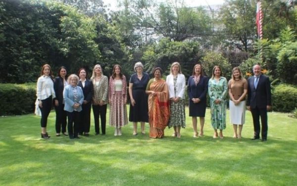 Se reúne Paola Rodríguez con embajadoras de varios países en México