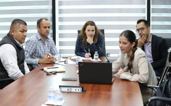 En equipo, sociedad y gobierno instalarán en Coahuila proyecto Escuelas con Agua