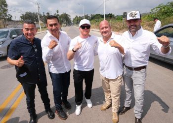naugura Enrique Alfaro obras de reencarpetamiento del Camino Antiguo a San Isidro con inversión de 100 mdp