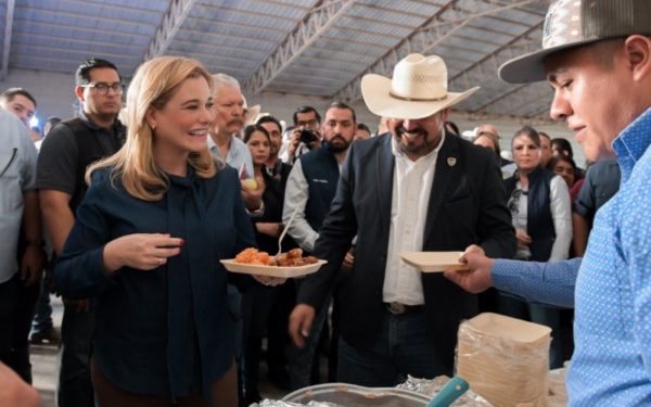 Más de 1,500 agricultores y ganaderos de la Red de Productores Unidos han recibido insumos agropecuarios