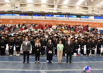 Reconocen con premios y estímulos a 798 estudiantes de excelencia de la región centro-sur