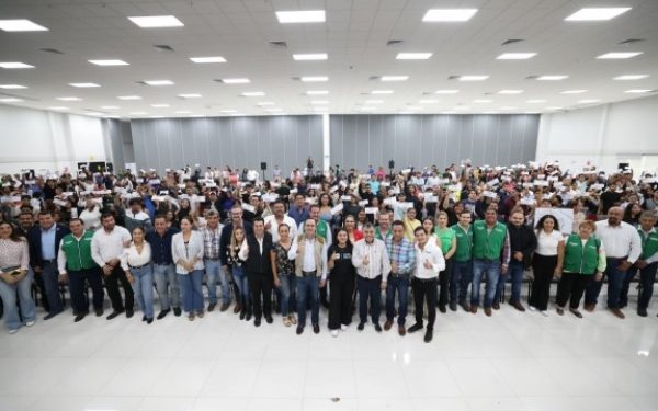 Sociedad y gobierno trabajamos coordinados para el desarrollo integral de La Laguna: Manolo