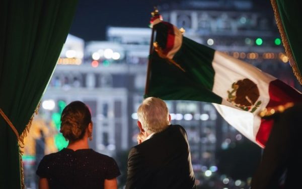 “¡Viva la Cuarta Transformación!”, expresa presidente al pueblo en último Grito de Independencia