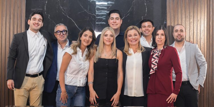 Agradecen emprendedores a Maru Campos por el apoyo recibido para consolidar sus proyectos de negocio