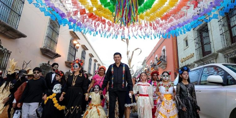 Celebran niñas, niños y adolescentes la segunda edición de Diverti Muertos