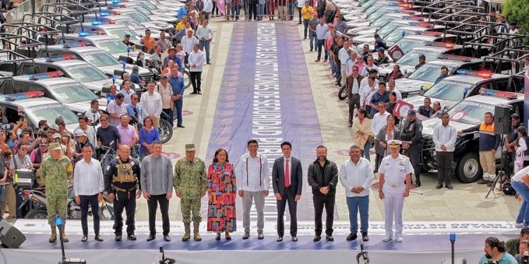 Con la entrega de patrullas se fortalece estrategia de seguridad en 44 municipios: Salomón Jara