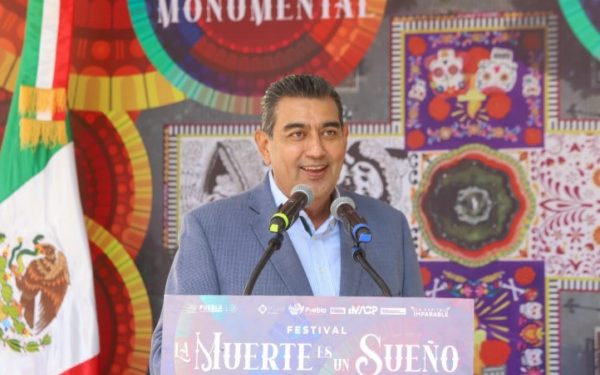 Con municipios, gobierno estatal fortalece identidad y tradiciones poblanas