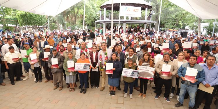 Continúa gobierno de Sergio Salomón invirtiendo recursos en todo el estado; entrega obras en tres municipios