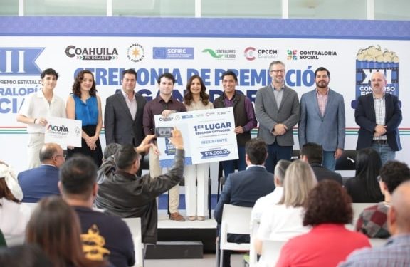 Entregan el Premio Estatal de Contraloría Social y del Concurso de Transparencia en Corto