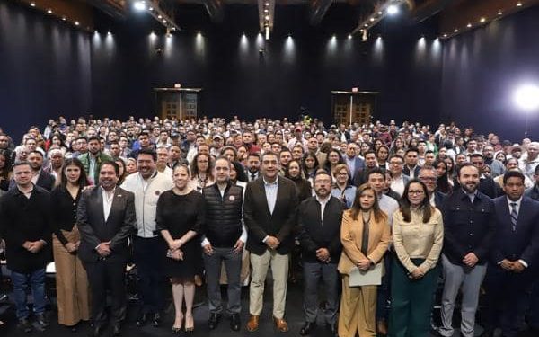 Exhorta Sergio Salomón a ayuntamientos garantizar rendición de cuentas para favorecer progreso