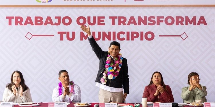 Gobierno de Oaxaca destina 13 mdp para mejorar la calidad de vida de San Miguel Coatlán