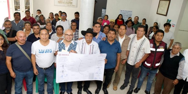 Logra Sego firma de convenio de paz entre Santa Cruz Tacahua y Santo Domingo Ixcatlán