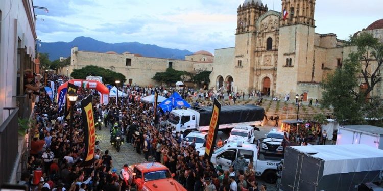 Invitan a disfrutar de la Carrera Panamericana 2024